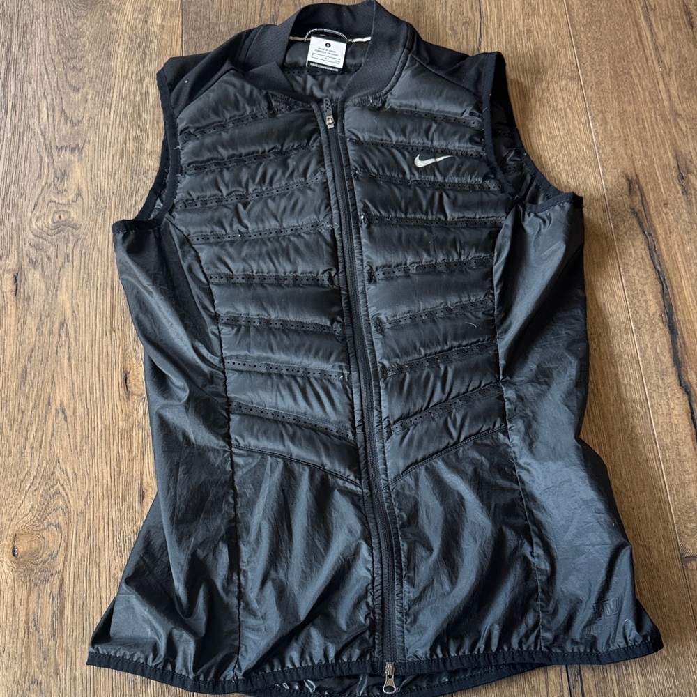 Nike Running aeroloft 800 down perforated vest  - black size small